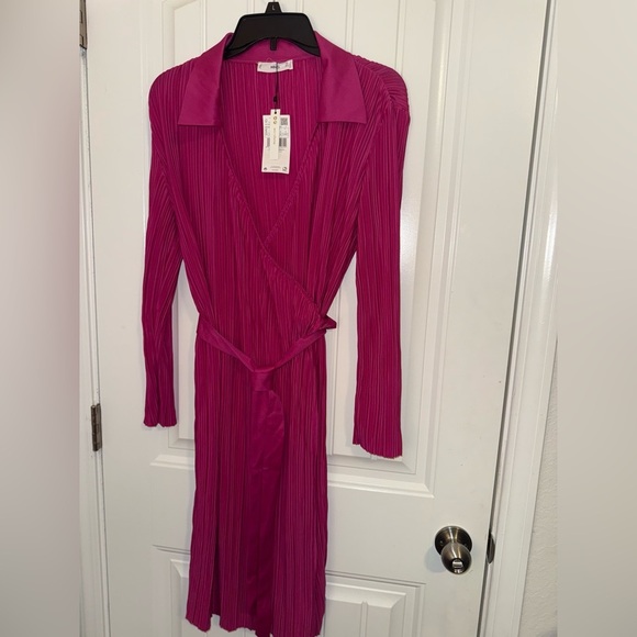 Mango Pink Wrap Dress with Notched Collar and Bishop Sleeves - Picture 2 of 13